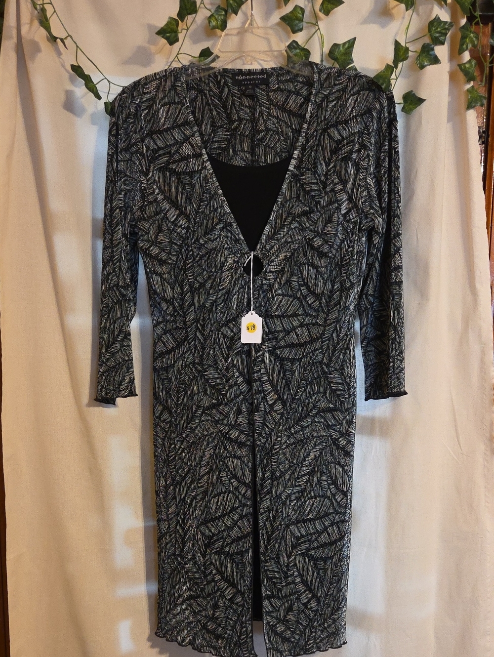 connected apparel Black & Gray Printed Long Sleeve Midi Dress